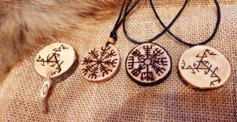 Pendant with runes as success talismans