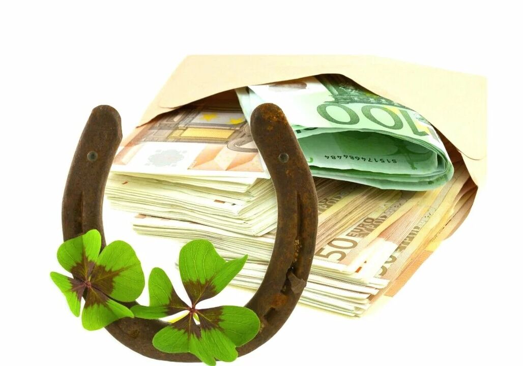 Horseshoe is one of the ideal amulets for money