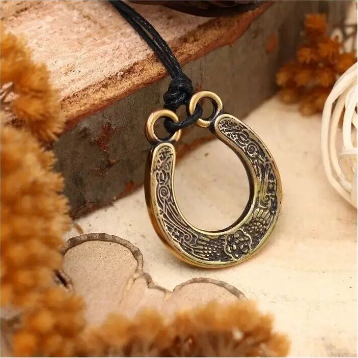 Esoteric formulas and symbols help strengthen the horseshoe amulet
